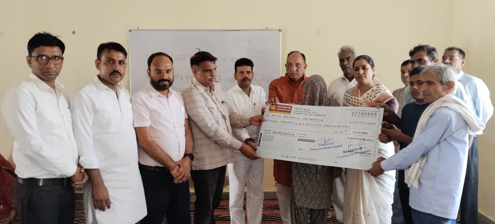 “Navodaya Alumni Sikar: A Heart That Beats for Its Own 💙 13.51 Lakh Help for Dheeraj’s Family”